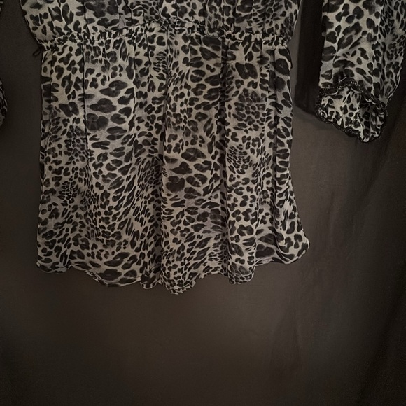 Venus ladies animal print blouse - Picture 4 of 13